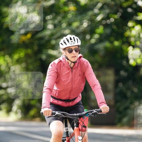 14.09.2025 - Stadtparktriathlon Michael Burmester http://msf.ph/oto/8914408 14.09.2025 12:32:32 Radfahren 1153, 1158, 1236, 1239, 1261, 1285, 1309 meine-sportfotos.de