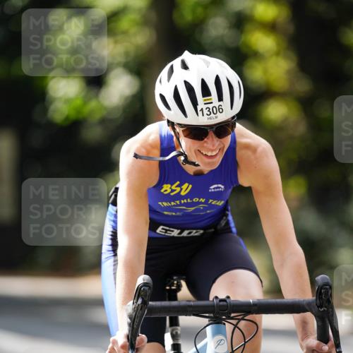 14.09.2025 - Stadtparktriathlon Michael Burmester http://msf.ph/oto/8914420 14.09.2025 12:32:56 Radfahren 1163, 1193, 1202, 1210, 1249, 1274, 1306, 1310 meine-sportfotos.de