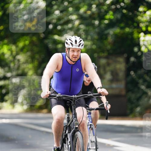 14.09.2025 - Stadtparktriathlon Michael Burmester http://msf.ph/oto/8914426 14.09.2025 12:33:03 Radfahren 1193, 1202, 1224, 1274, 1310 meine-sportfotos.de