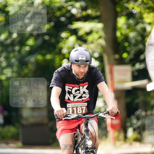 14.09.2025 - Stadtparktriathlon Michael Burmester http://msf.ph/oto/8914448 14.09.2025 12:33:45 Radfahren 1182, 1187, 1246, 1276 meine-sportfotos.de