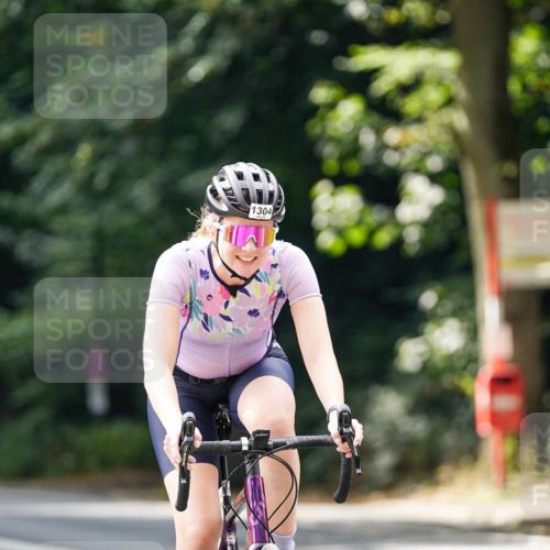 14.09.2025 - Stadtparktriathlon Michael Burmester http://msf.ph/oto/8914454 14.09.2025 12:33:56 Radfahren 1208, 1246, 1260, 1276, 1297, 1304 meine-sportfotos.de