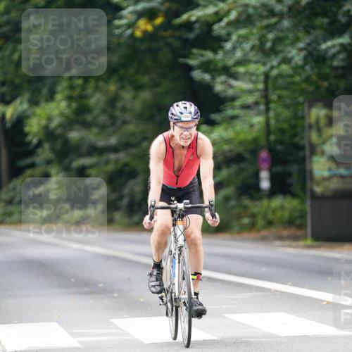 14.09.2025 - Stadtparktriathlon Michael Burmester http://msf.ph/oto/8914456 14.09.2025 12:34:00 Radfahren 1208, 1260, 1297, 1304 meine-sportfotos.de