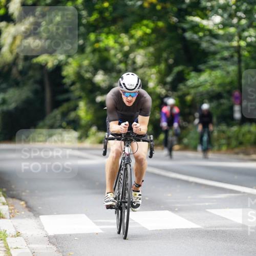 14.09.2025 - Stadtparktriathlon Michael Burmester http://msf.ph/oto/8914466 14.09.2025 12:34:24 Radfahren 1167, 1382 meine-sportfotos.de