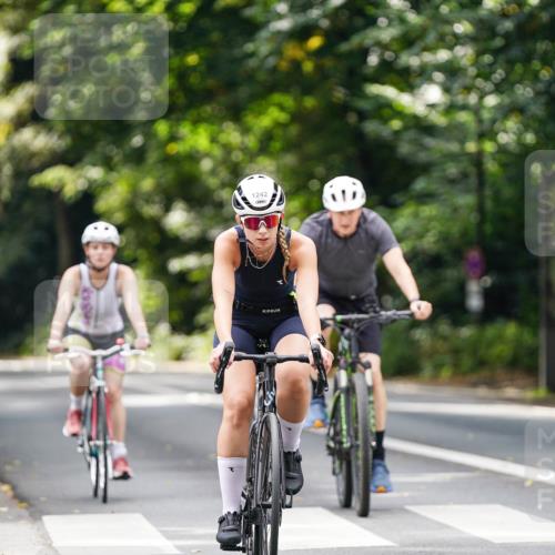 14.09.2025 - Stadtparktriathlon Michael Burmester http://msf.ph/oto/8914485 14.09.2025 12:35:03 Radfahren 1220, 1242, 1300 meine-sportfotos.de