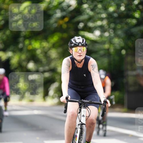 14.09.2025 - Stadtparktriathlon Michael Burmester http://msf.ph/oto/8914492 14.09.2025 12:35:29 Radfahren 1267, 1275, 1303, 1385, 1411 meine-sportfotos.de