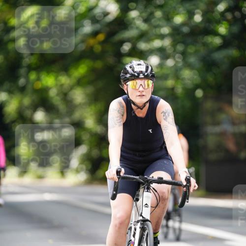 14.09.2025 - Stadtparktriathlon Michael Burmester http://msf.ph/oto/8914493 14.09.2025 12:35:29 Radfahren 1267, 1275, 1303, 1385, 1411 meine-sportfotos.de