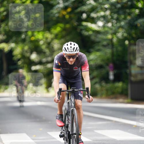 14.09.2025 - Stadtparktriathlon Michael Burmester http://msf.ph/oto/8914500 14.09.2025 12:35:37 Radfahren 1252, 1296, 1303, 1385, 1391, 1400, 1415 meine-sportfotos.de