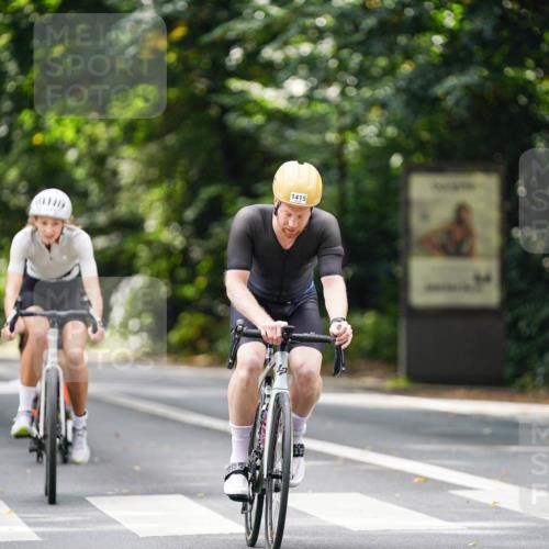14.09.2025 - Stadtparktriathlon Michael Burmester http://msf.ph/oto/8914504 14.09.2025 12:35:41 Radfahren 1218, 1252, 1296, 1385, 1391, 1400, 1415 meine-sportfotos.de