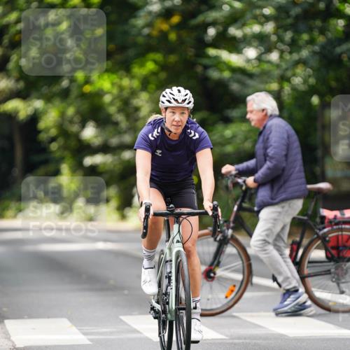 14.09.2025 - Stadtparktriathlon Michael Burmester http://msf.ph/oto/8914513 14.09.2025 12:35:50 Radfahren 1218, 1244, 1296, 1355 meine-sportfotos.de