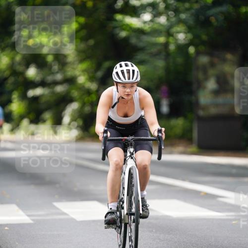 14.09.2025 - Stadtparktriathlon Michael Burmester http://msf.ph/oto/8914531 14.09.2025 12:36:16 Radfahren 1299, 1339, 1352 meine-sportfotos.de