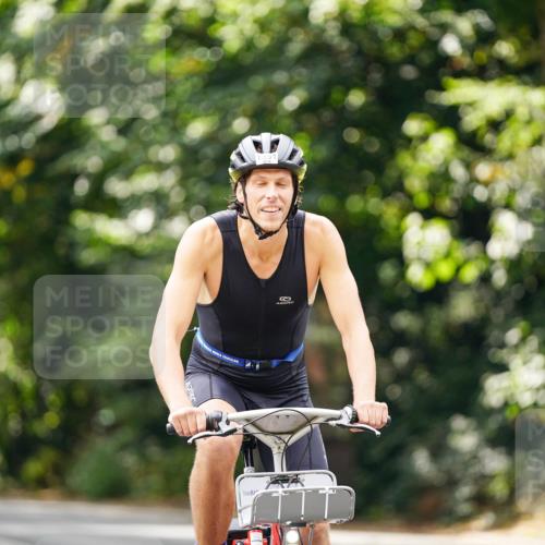 14.09.2025 - Stadtparktriathlon Michael Burmester http://msf.ph/oto/8914541 14.09.2025 12:36:27 Radfahren 1339, 1351 meine-sportfotos.de