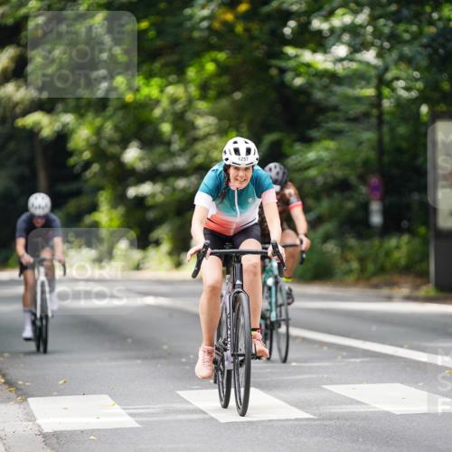 14.09.2025 - Stadtparktriathlon Michael Burmester http://msf.ph/oto/8914543 14.09.2025 12:36:38 Radfahren 1151, 1257, 1264, 1377 meine-sportfotos.de