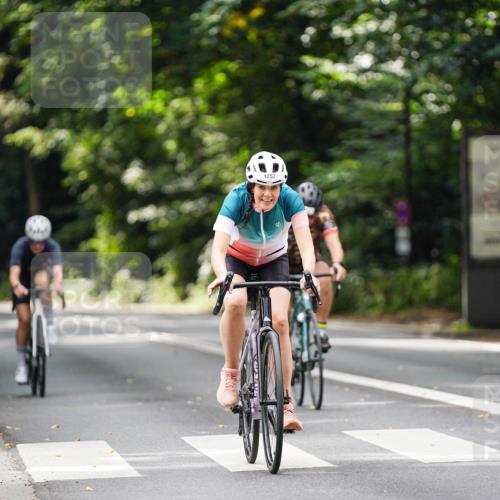 14.09.2025 - Stadtparktriathlon Michael Burmester http://msf.ph/oto/8914544 14.09.2025 12:36:38 Radfahren 1151, 1257, 1264, 1377 meine-sportfotos.de
