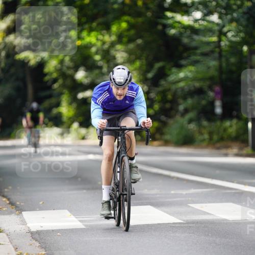14.09.2025 - Stadtparktriathlon Michael Burmester http://msf.ph/oto/8914552 14.09.2025 12:36:46 Radfahren 1151, 1257, 1264, 1298, 1311, 1361, 1365, 1377, 1405 meine-sportfotos.de
