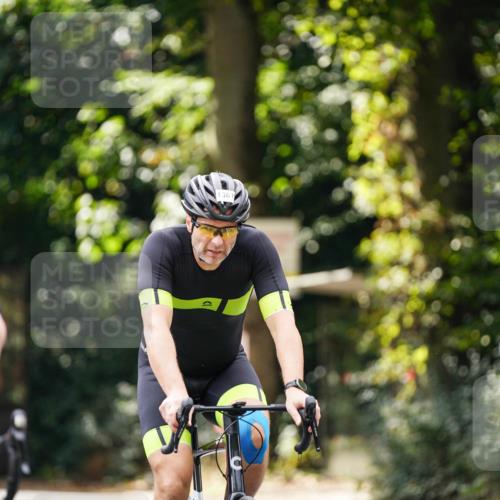 14.09.2025 - Stadtparktriathlon Michael Burmester http://msf.ph/oto/8914559 14.09.2025 12:36:51 Radfahren 1151, 1298, 1311, 1315, 1361, 1365, 1380, 1405 meine-sportfotos.de