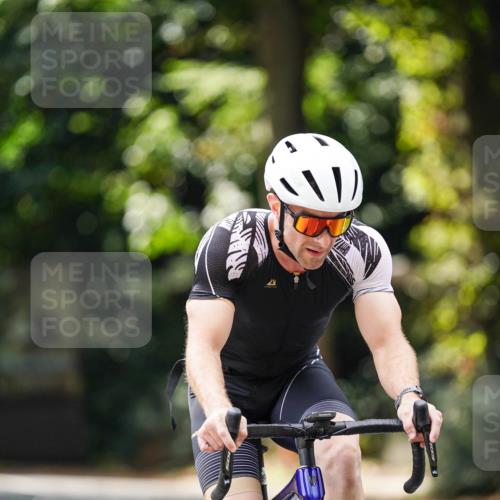 14.09.2025 - Stadtparktriathlon Michael Burmester http://msf.ph/oto/8914571 14.09.2025 12:37:01 Radfahren 1215, 1293, 1315, 1380, 1388 meine-sportfotos.de