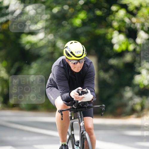 14.09.2025 - Stadtparktriathlon Michael Burmester http://msf.ph/oto/8914574 14.09.2025 12:37:05 Radfahren 1215, 1293, 1388 meine-sportfotos.de