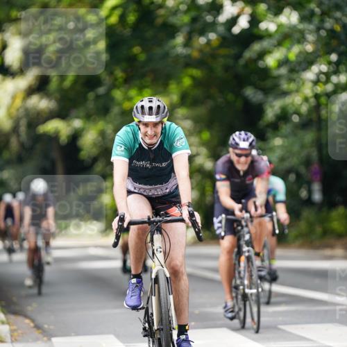 14.09.2025 - Stadtparktriathlon Michael Burmester http://msf.ph/oto/8914578 14.09.2025 12:37:15 Radfahren 1200, 1283, 1322, 1356, 1367, 1381, 1386, 1404, 1407 meine-sportfotos.de