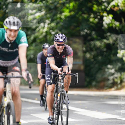 14.09.2025 - Stadtparktriathlon Michael Burmester http://msf.ph/oto/8914579 14.09.2025 12:37:15 Radfahren 1200, 1283, 1322, 1356, 1367, 1381, 1386, 1404, 1407 meine-sportfotos.de