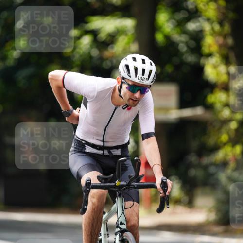 14.09.2025 - Stadtparktriathlon Michael Burmester http://msf.ph/oto/8914590 14.09.2025 12:37:23 Radfahren 1142, 1169, 1283, 1322, 1367, 1381, 1404, 1407 meine-sportfotos.de