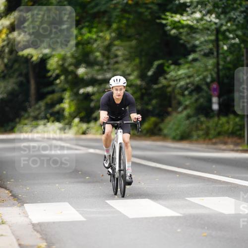 14.09.2025 - Stadtparktriathlon Michael Burmester http://msf.ph/oto/8914607 14.09.2025 12:37:40 Radfahren 1319, 1340, 1420 meine-sportfotos.de