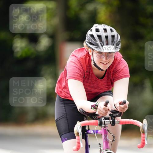 14.09.2025 - Stadtparktriathlon Michael Burmester http://msf.ph/oto/8914626 14.09.2025 12:38:13 Radfahren 1159, 1175, 1258 meine-sportfotos.de