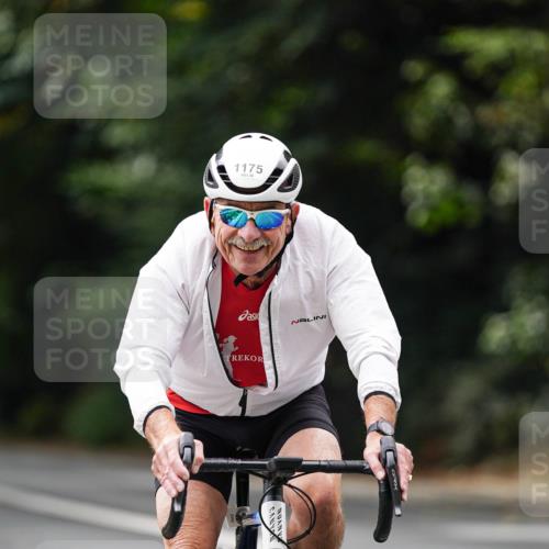 14.09.2025 - Stadtparktriathlon Michael Burmester http://msf.ph/oto/8914628 14.09.2025 12:38:15 Radfahren 1159, 1175, 1258 meine-sportfotos.de