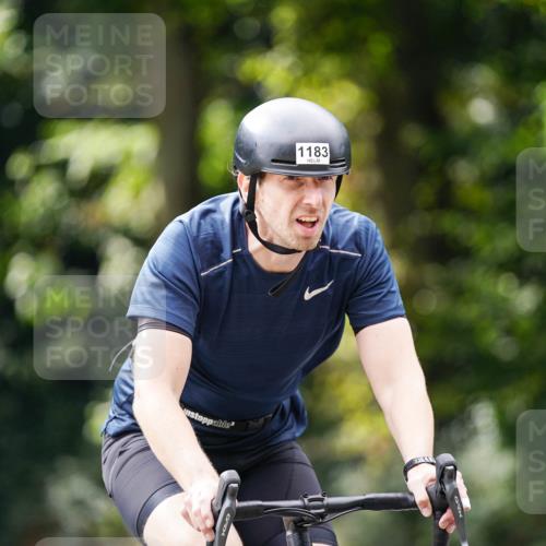 14.09.2025 - Stadtparktriathlon Michael Burmester http://msf.ph/oto/8914632 14.09.2025 12:38:25 Radfahren 1157, 1159, 1183, 1204, 1290 meine-sportfotos.de