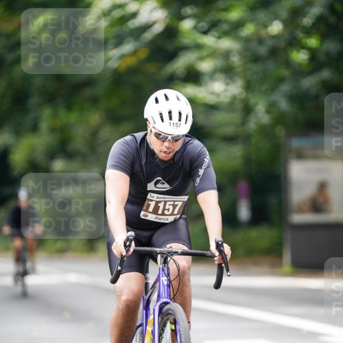 14.09.2025 - Stadtparktriathlon Michael Burmester http://msf.ph/oto/8914633 14.09.2025 12:38:26 Radfahren 1157, 1183, 1204, 1290 meine-sportfotos.de