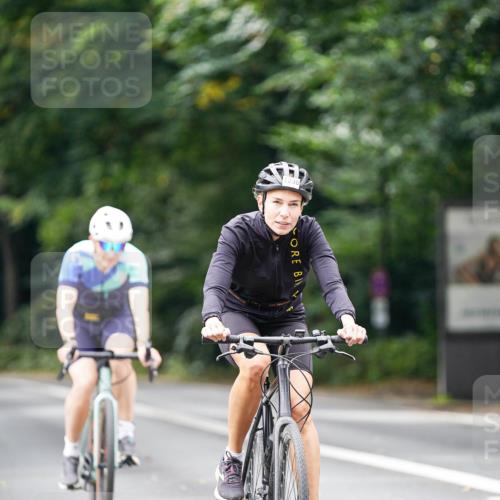 14.09.2025 - Stadtparktriathlon Michael Burmester http://msf.ph/oto/8914634 14.09.2025 12:38:30 Radfahren 1157, 1183, 1204, 1290, 1326 meine-sportfotos.de