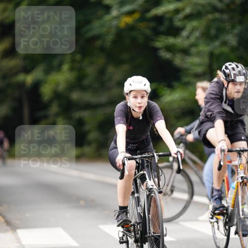 14.09.2025 - Stadtparktriathlon Michael Burmester http://msf.ph/oto/8914670 14.09.2025 12:39:27 Radfahren 1251, 1278, 1360 meine-sportfotos.de