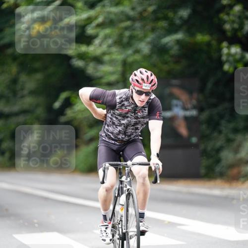 14.09.2025 - Stadtparktriathlon Michael Burmester http://msf.ph/oto/8914672 14.09.2025 12:39:37 Radfahren 1317, 1321, 1410 meine-sportfotos.de