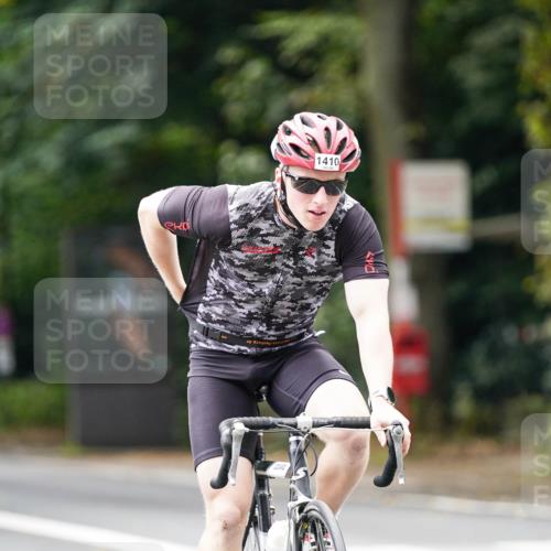 14.09.2025 - Stadtparktriathlon Michael Burmester http://msf.ph/oto/8914673 14.09.2025 12:39:38 Radfahren 1317, 1321, 1410, 1417 meine-sportfotos.de