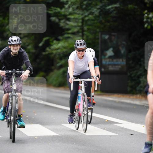 14.09.2025 - Stadtparktriathlon Michael Burmester http://msf.ph/oto/8914690 14.09.2025 12:40:01 Radfahren 1239, 1254, 1261, 1288, 1301, 1371 meine-sportfotos.de