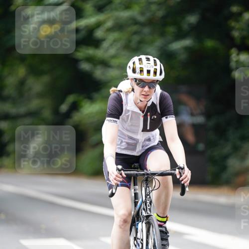 14.09.2025 - Stadtparktriathlon Michael Burmester http://msf.ph/oto/8914696 14.09.2025 12:40:07 Radfahren 1237, 1239, 1254, 1261, 1288, 1301, 1371 meine-sportfotos.de