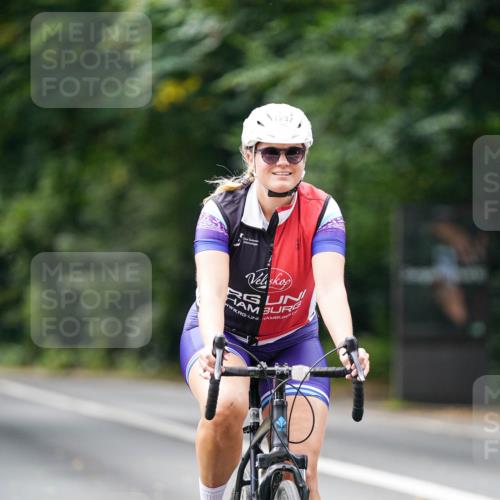 14.09.2025 - Stadtparktriathlon Michael Burmester http://msf.ph/oto/8914697 14.09.2025 12:40:09 Radfahren 1237, 1239, 1254, 1261, 1288, 1371 meine-sportfotos.de