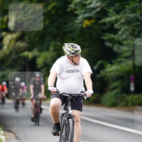14.09.2025 - Stadtparktriathlon Michael Burmester http://msf.ph/oto/8914698 14.09.2025 12:40:15 Radfahren 1100, 1237, 1349, 1387 meine-sportfotos.de