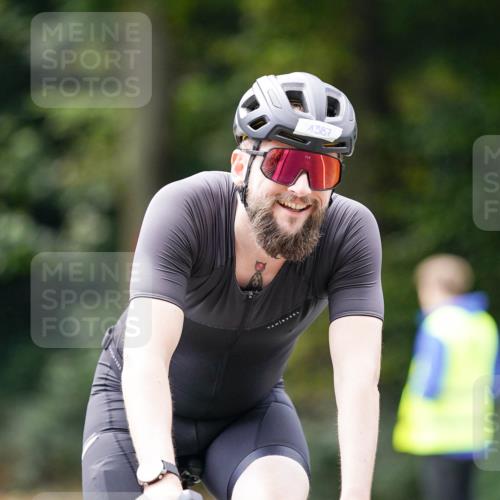 14.09.2025 - Stadtparktriathlon Michael Burmester http://msf.ph/oto/8914703 14.09.2025 12:40:19 Radfahren 1100, 1274, 1295, 1312, 1349, 1387 meine-sportfotos.de