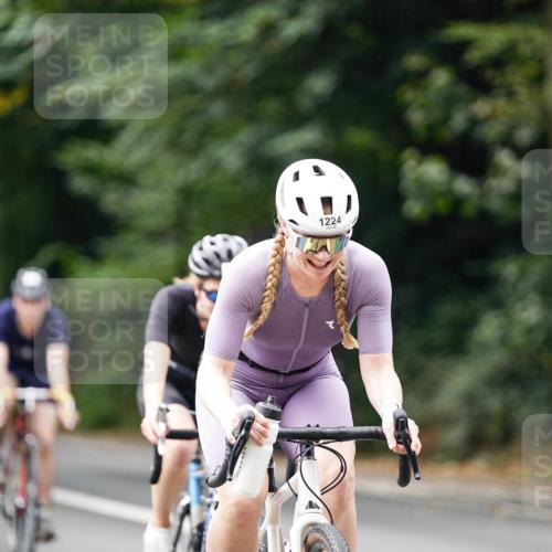 14.09.2025 - Stadtparktriathlon Michael Burmester http://msf.ph/oto/8914718 14.09.2025 12:40:35 Radfahren 1224, 1247, 1249, 1289, 1310, 1358, 1374, 1389 meine-sportfotos.de