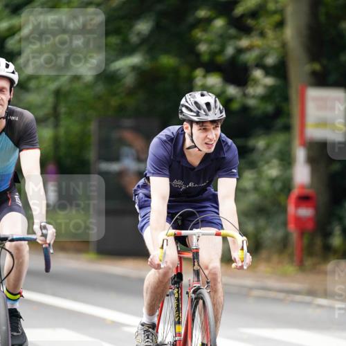 14.09.2025 - Stadtparktriathlon Michael Burmester http://msf.ph/oto/8914722 14.09.2025 12:40:36 Radfahren 1224, 1247, 1249, 1306, 1310, 1358, 1374, 1389 meine-sportfotos.de