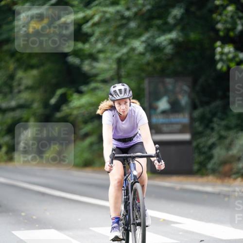 14.09.2025 - Stadtparktriathlon Michael Burmester http://msf.ph/oto/8914751 14.09.2025 12:41:12 Radfahren 1232, 1328, 1384 meine-sportfotos.de
