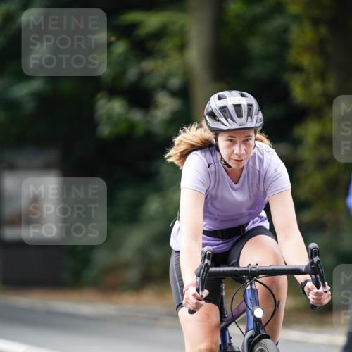 14.09.2025 - Stadtparktriathlon Michael Burmester http://msf.ph/oto/8914754 14.09.2025 12:41:13 Radfahren 1232, 1255, 1328, 1384 meine-sportfotos.de