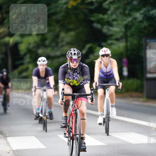 14.09.2025 - Stadtparktriathlon Michael Burmester http://msf.ph/oto/8914759 14.09.2025 12:41:20 Radfahren 1229, 1232, 1255, 1328, 1329, 1332, 1336, 1403 meine-sportfotos.de