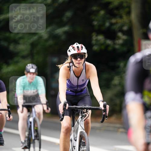 14.09.2025 - Stadtparktriathlon Michael Burmester http://msf.ph/oto/8914760 14.09.2025 12:41:21 Radfahren 1229, 1255, 1328, 1329, 1332, 1336, 1403 meine-sportfotos.de