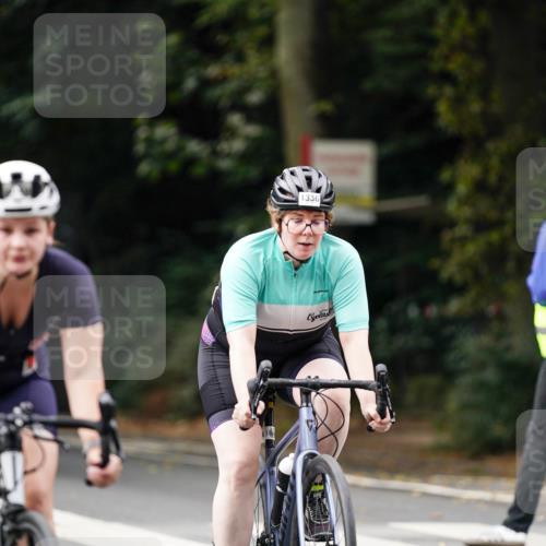 14.09.2025 - Stadtparktriathlon Michael Burmester http://msf.ph/oto/8914762 14.09.2025 12:41:22 Radfahren 1229, 1255, 1328, 1329, 1332, 1336, 1403 meine-sportfotos.de