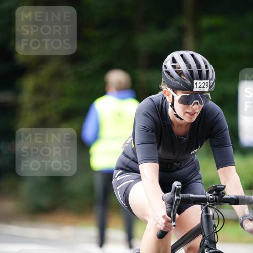 14.09.2025 - Stadtparktriathlon Michael Burmester http://msf.ph/oto/8914765 14.09.2025 12:41:24 Radfahren 1228, 1229, 1255, 1329, 1332, 1336, 1343, 1403 meine-sportfotos.de