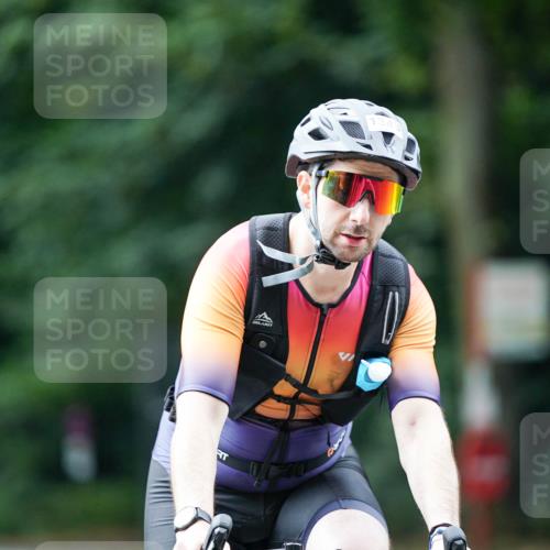 14.09.2025 - Stadtparktriathlon Michael Burmester http://msf.ph/oto/8914770 14.09.2025 12:41:32 Radfahren 1228, 1287, 1304, 1334, 1343, 1353 meine-sportfotos.de