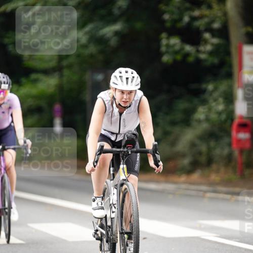 14.09.2025 - Stadtparktriathlon Michael Burmester http://msf.ph/oto/8914772 14.09.2025 12:41:36 Radfahren 1228, 1287, 1304, 1334, 1343, 1353 meine-sportfotos.de