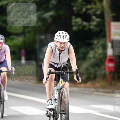 14.09.2025 - Stadtparktriathlon Michael Burmester http://msf.ph/oto/8914773 14.09.2025 12:41:36 Radfahren 1228, 1287, 1304, 1334, 1343, 1353 meine-sportfotos.de