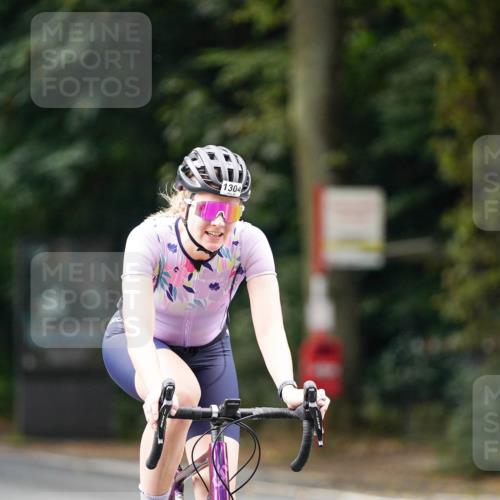 14.09.2025 - Stadtparktriathlon Michael Burmester http://msf.ph/oto/8914775 14.09.2025 12:41:37 Radfahren 1228, 1287, 1304, 1334, 1343, 1353 meine-sportfotos.de